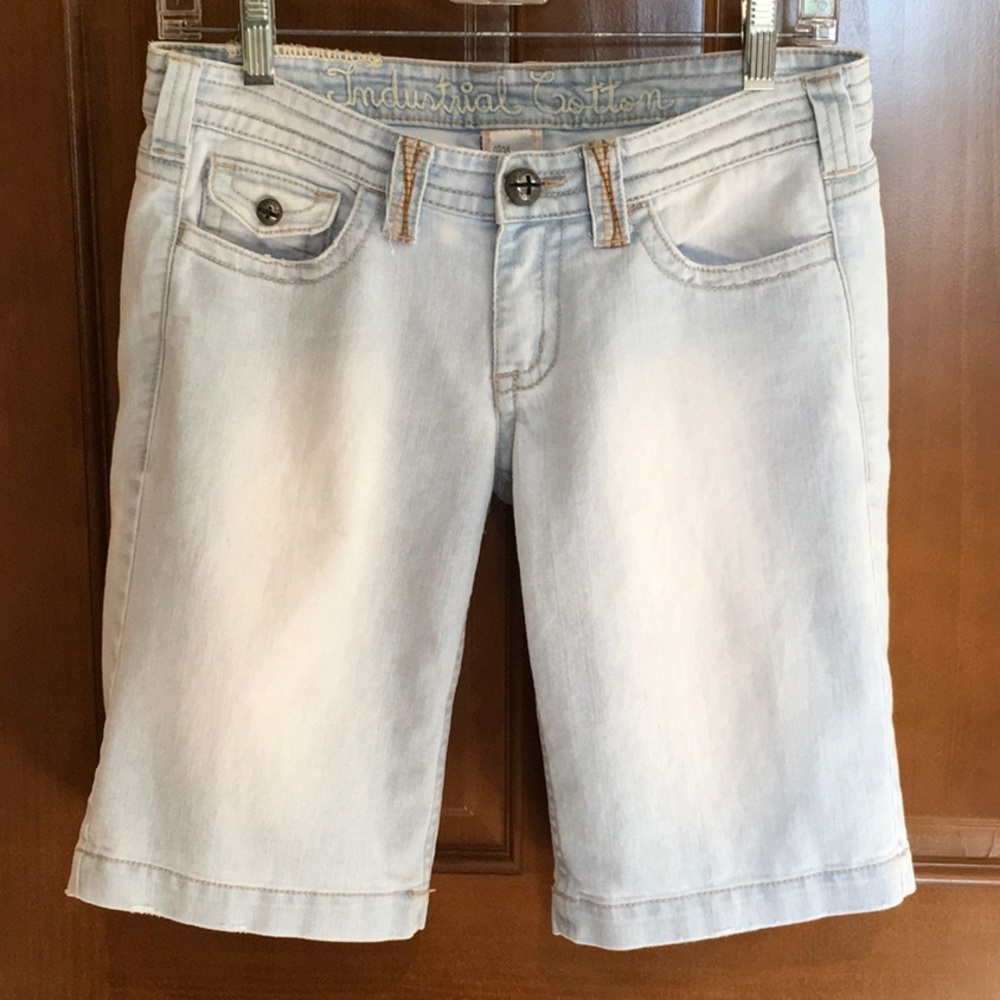 Cute Industrial Cotton shorts size 5 inseam 11